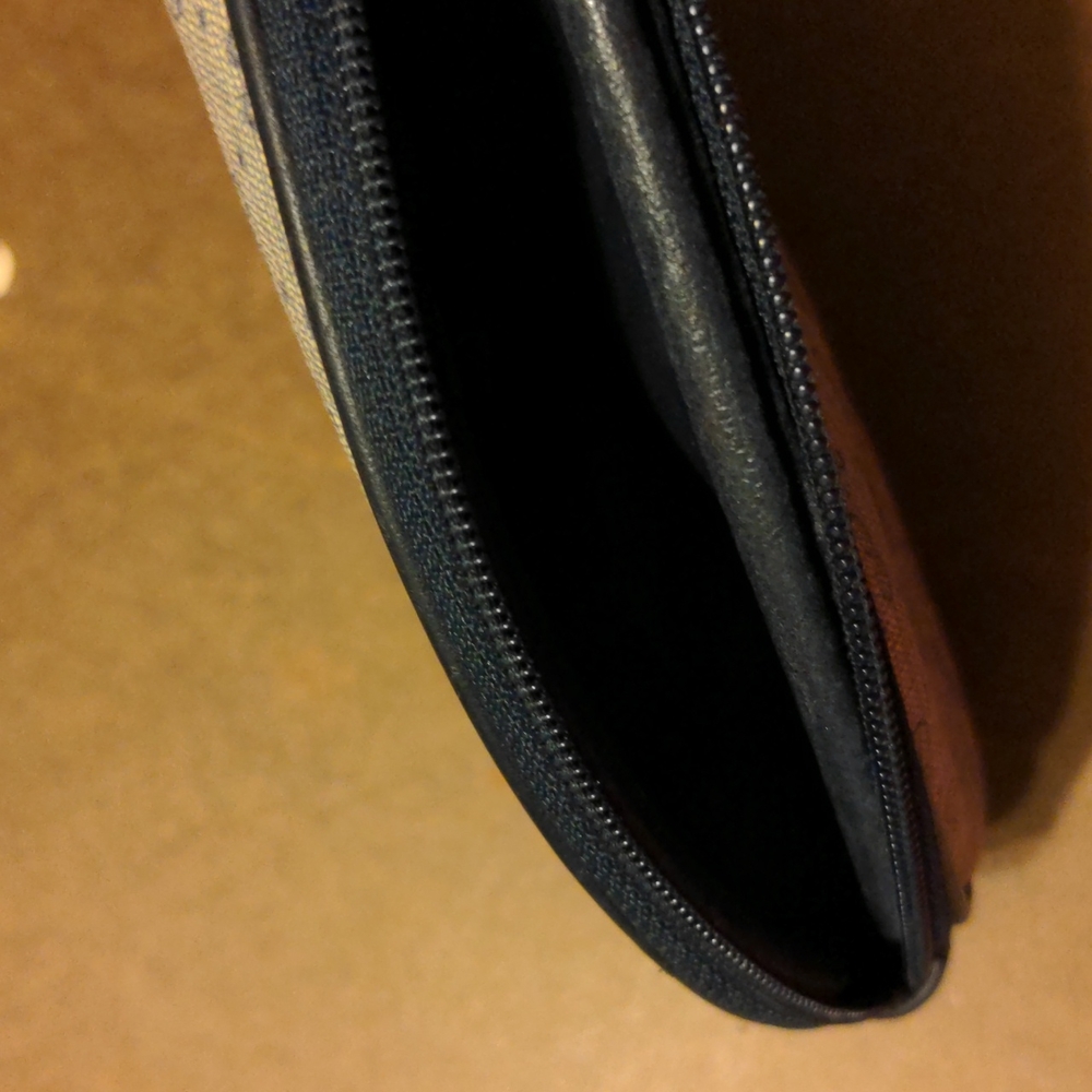 Gucci GG Monogram Blue Canvas Travel  Pouch Clutch /Cosmetic Bag. - Picture 12 of 12